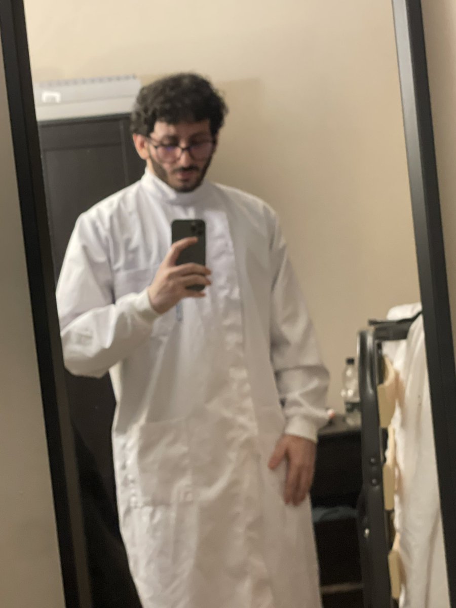 Lab coat is on, time to conduct a study on porridge’s teammates