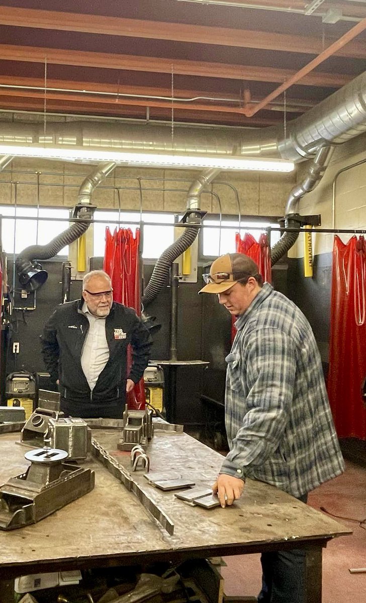 Congratulations Ian Ketcheson of Bayside Secondary School on winning a gold medal at the Skills Ontario competition in Toronto. 🥇 @bssnews #BayofQuinte quintenews.com/2024/05/15/bay…