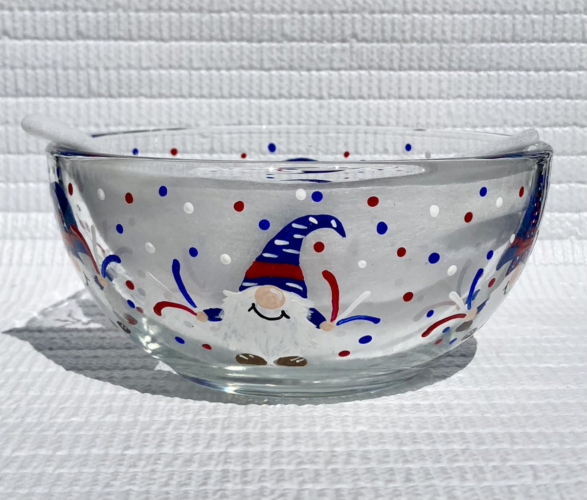 Red, white and blue gnomes etsy.com/listing/171012… #gnomes #gnomecandydish #4thofjuly #SMILEtt23 #craftBizParty #etsy #etsyshop #summerdecor