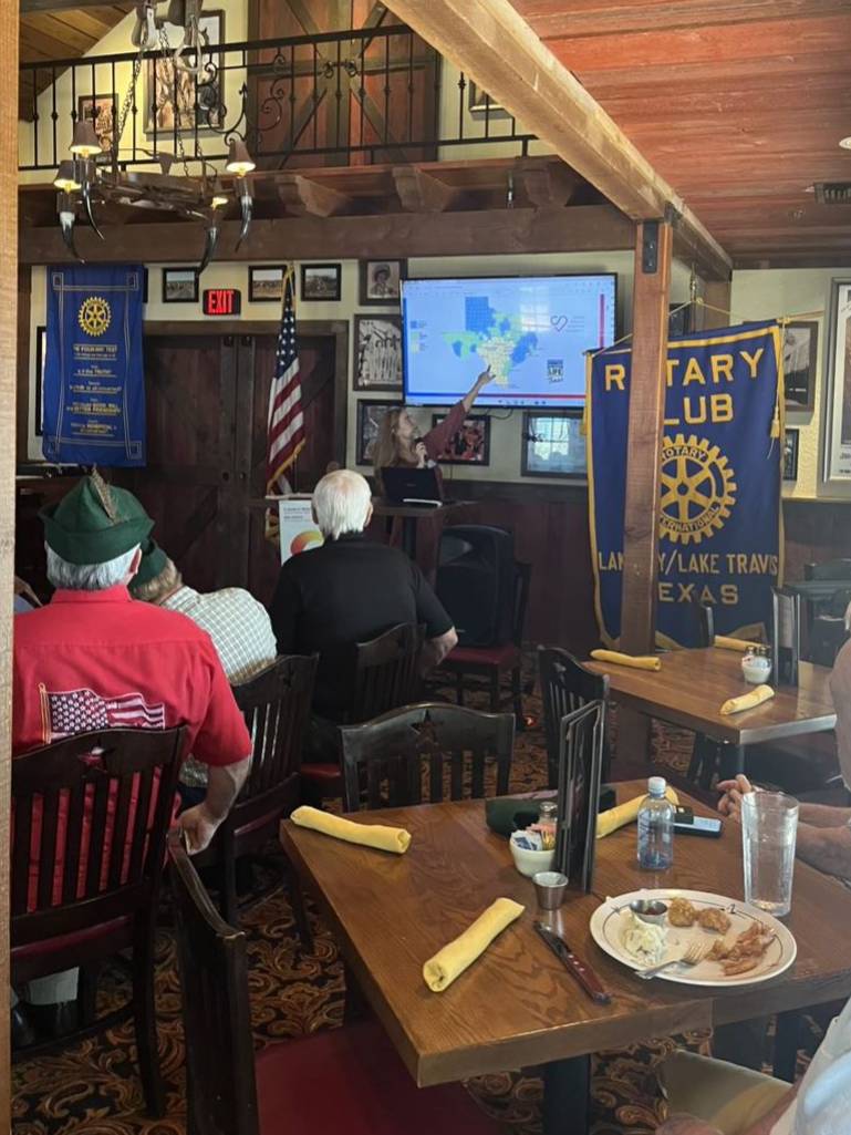 TxOrganSharing's tweet photo. Thank you to the Lake Travis Rotary Club for having us last week! We are grateful for the opportunity to talk about organ donation and the difference we can make in our communities by registering and talking to our families. #SignUpSaveLives #DonateLifeTexas https://t.co/TpZ0VSRCJq