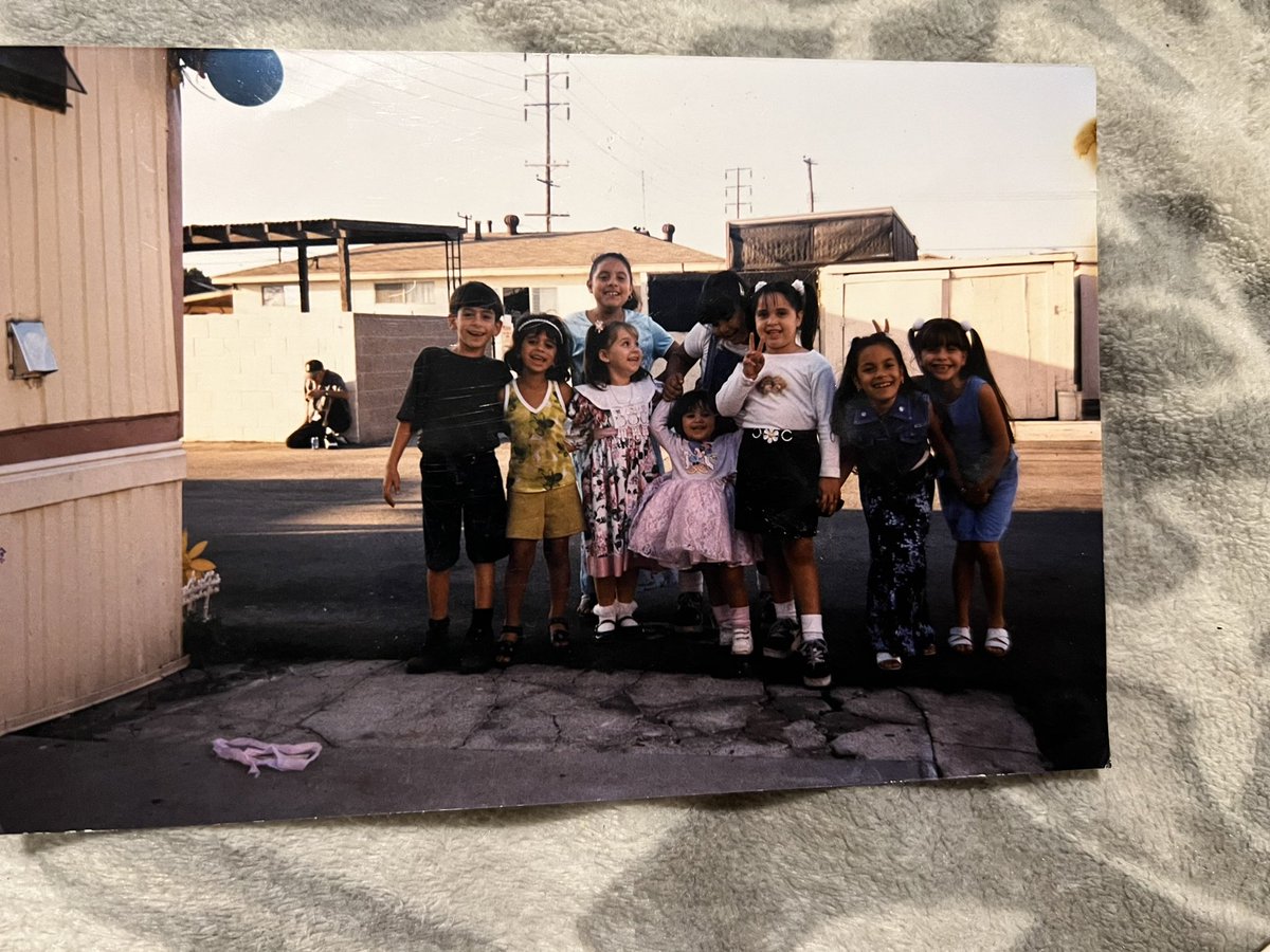 beerandweed's tweet image. Me with all the girlies #primis