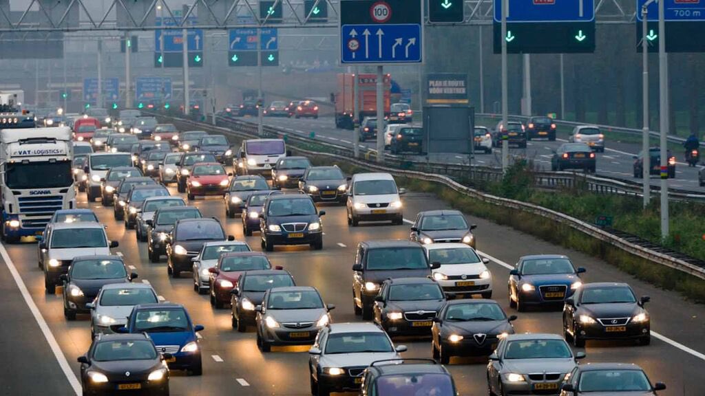 *Siri, hoe ziet 130 op een snelweg in Nederland eruit?