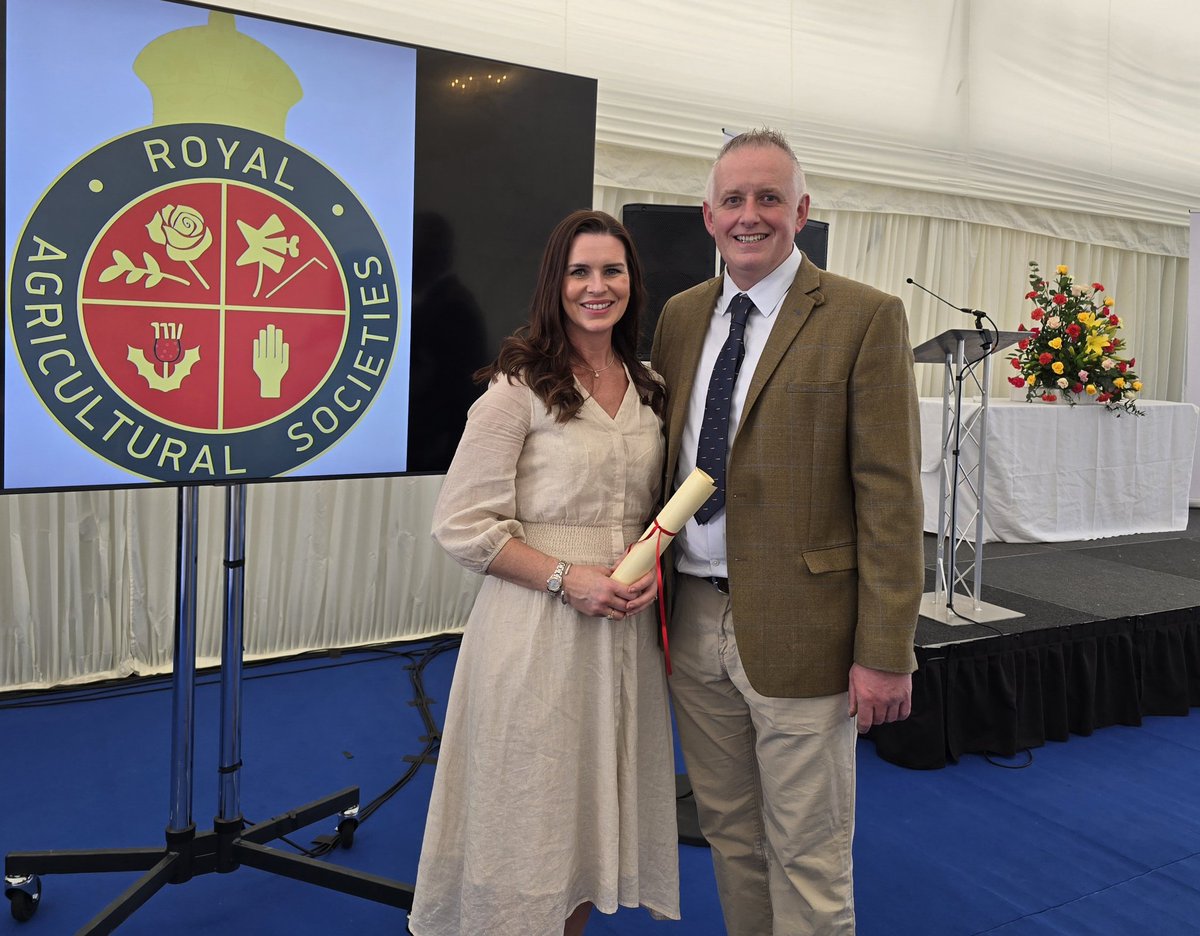 #RapeseedOil🐝🌾🚜 tweet media