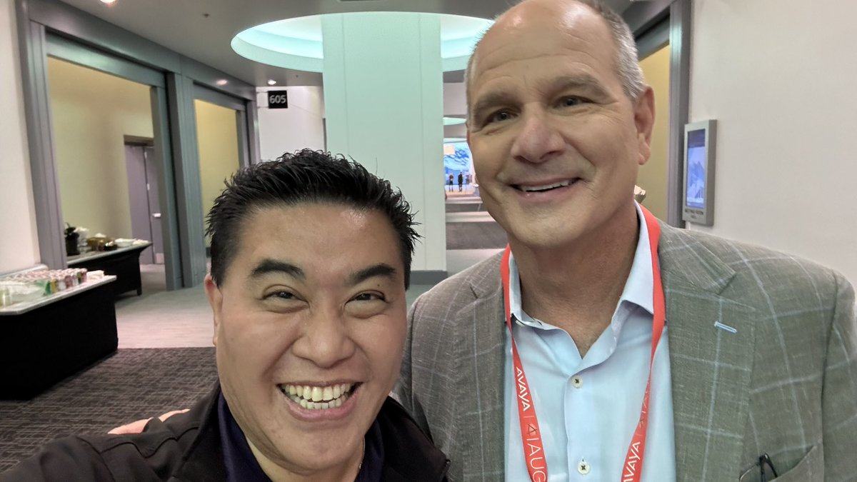 MyPOV: here with the @Avaya CEO #AvayaEngage Alan Masarak It’s time for AI when CX + EX = BG