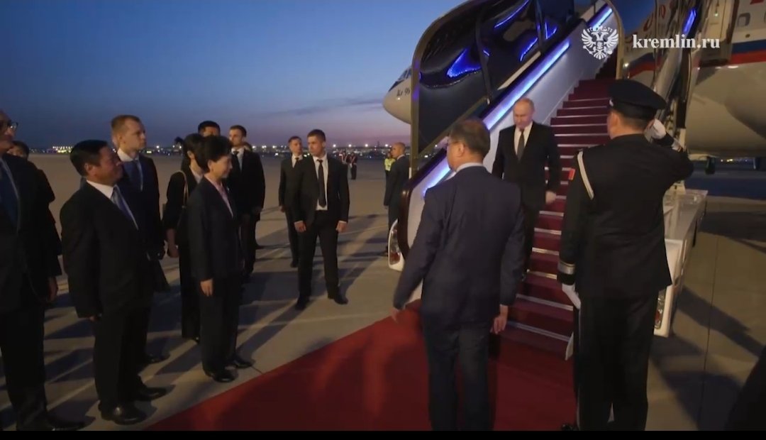 Breaking News!

Putin @KremlinRussia_E arrives in Beijing