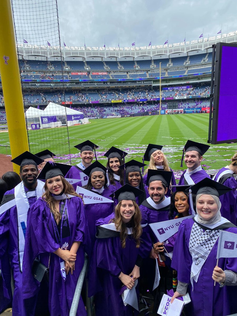 I didn’t go to Yankee Stadium today but many of students did - 6 of my NYU Masters features class students in this photo. I saw them yesterday at the journalism graduate school party but this photo just made me well up! Next generation of journalists! @nyuniversity @nyu_ajo