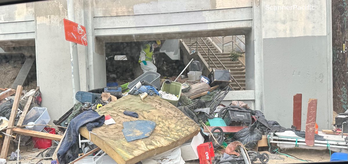 Homeless encampment clean up on Lincoln under the Culver loop bridge
