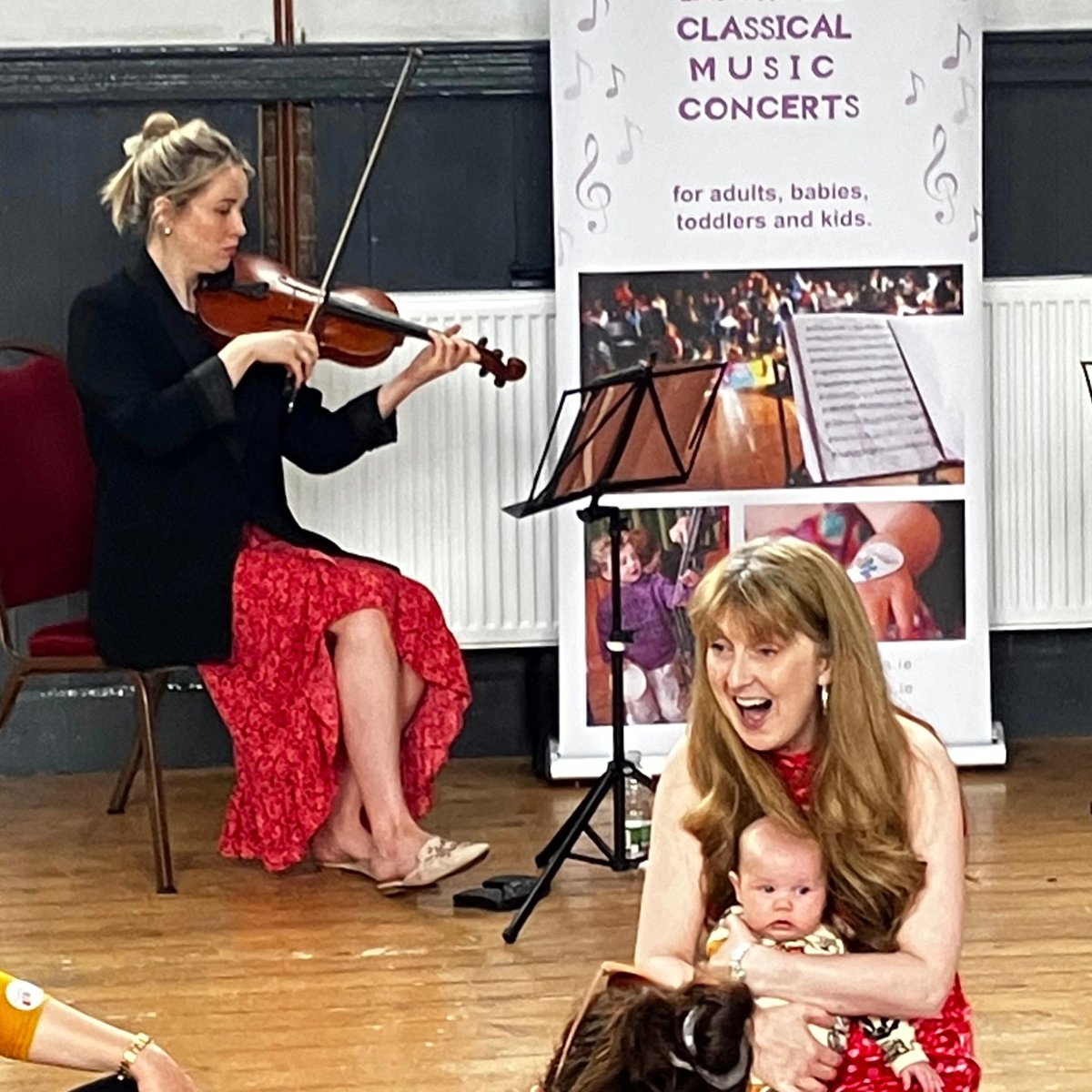 SandraOman1's tweet image. Today, I performed gentle classical arias and songs for a beautiful - and esteemed - audience! Mozart, Puccini, Bizet, Schubert-can't believe how much these tiny babies smiled! Classical Kids concert with #DeirdreReddy #AoifeDennedy for @classicalkidsie #classicalmusicforbabies