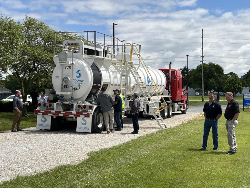 Ever wonder how EPA responders prepare for emergencies, like a toxic chemical spill on a highway? We run simulations to ensure we're ready to go for all kinds of situations. Check out our recent training exercise with Monroe County Local Emergency Planning Committee and @ILEPA!