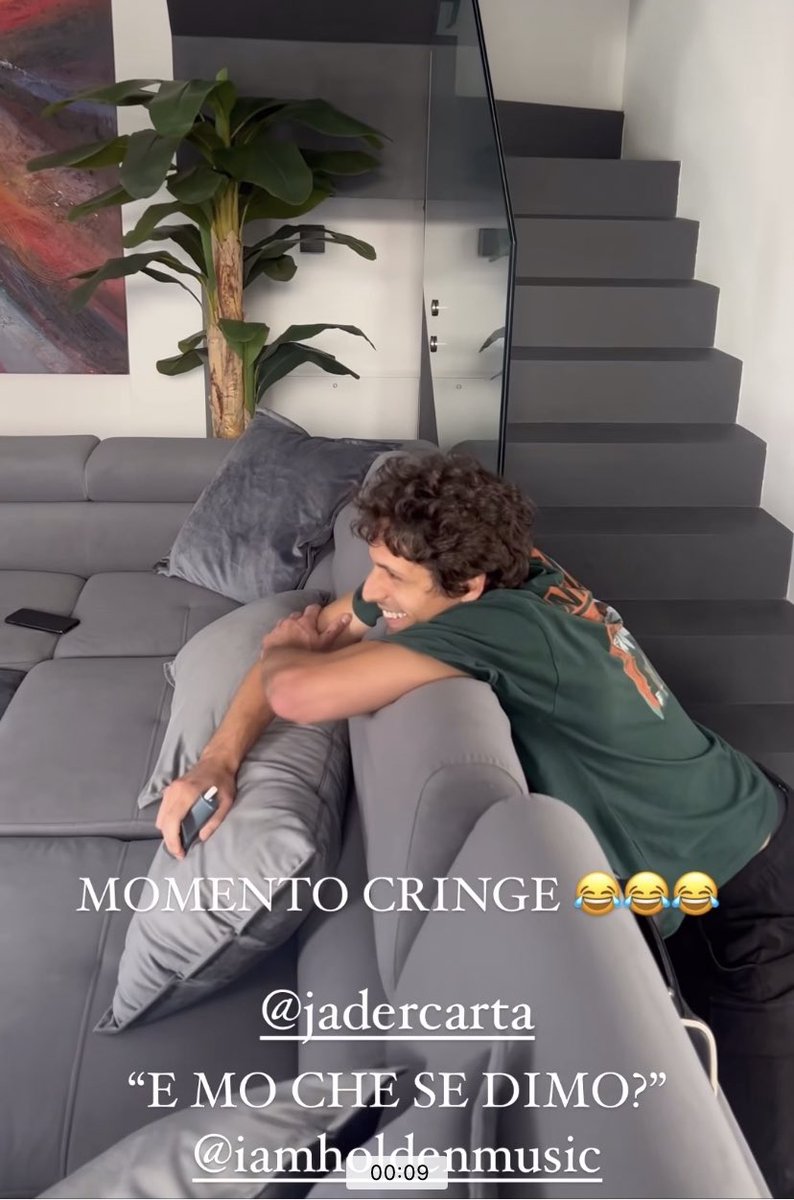 voidblyithe's tweet image. VI PREGO JADER😭🥺
#Amici23 #holden