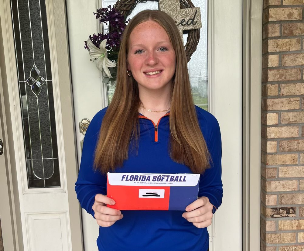 seiler_audrey's tweet photo. Thank you @GatorsSB for the mail!!! I’m excited to be at the regional games this coming weekend. See you in Gainesville! @_TimWalton @Cbarcl2 @Coach_AT @FranEnea10 @ExtraInningSB @LegacyLegendsS1 @LineDsoftball @kylesokeland @TecumsehSftball https://t.co/KzxGrssY94