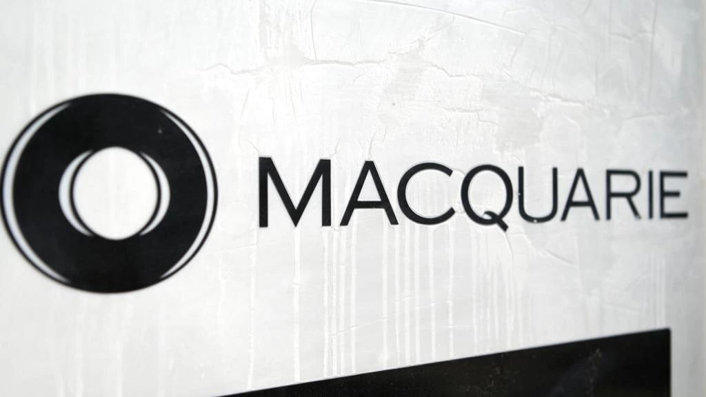 Australia’s Macquarie Bank is going cashless at its offices but has promised customers cash withdrawal fees from ATMs will be covered. Moves to cashless digital only paymnents on May 20 buff.ly/4akQH4X #FinTech #FinServ #Banking #Payments #PayTech #Cashless