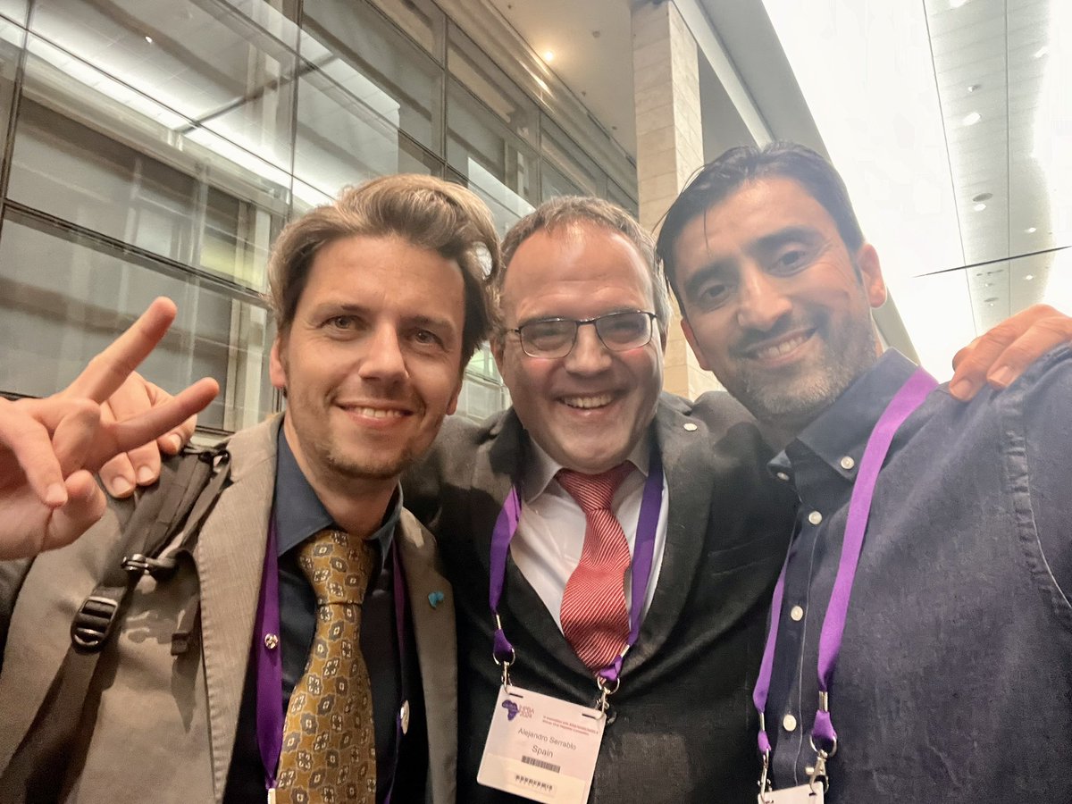 Sheraz Yaqub (@yaqubsheraz) on Twitter photo Great start of IHPBA in Cape Town 🇿🇦 Fantastic to meet colleagues and friends. Team Oslo is looking forward to great science. <a href="/hpb_so/">SoMe4HPB</a> <a href="/IHPBA/">IHPBA</a> <a href="/EAHPBA/">E-AHPBA</a> <a href="/knutjla/">Knut Jørgen Labori</a> <a href="/xtofero/">Kristoffer Lassen</a> <a href="/VautheyMD/">Jean-Nicolas Vauthey MD</a> <a href="/sgeorgebarreto/">S. George Barreto</a> <a href="/Gio_Marchegiani/">Giovanni Marchegiani</a> <a href="/Oslounivsykehus/">Oslounivsykehus</a> Great start of IHPBA in Cape Town 🇿🇦 Fantastic to meet colleagues and friends. Team Oslo is looking forward to great science. <a href="/hpb_so/">SoMe4HPB</a> <a href="/IHPBA/">IHPBA</a> <a href="/EAHPBA/">E-AHPBA</a> <a href="/knutjla/">Knut Jørgen Labori</a> <a href="/xtofero/">Kristoffer Lassen</a> <a href="/VautheyMD/">Jean-Nicolas Vauthey MD</a> <a href="/sgeorgebarreto/">S. George Barreto</a> <a href="/Gio_Marchegiani/">Giovanni Marchegiani</a> <a href="/Oslounivsykehus/">Oslounivsykehus</a>