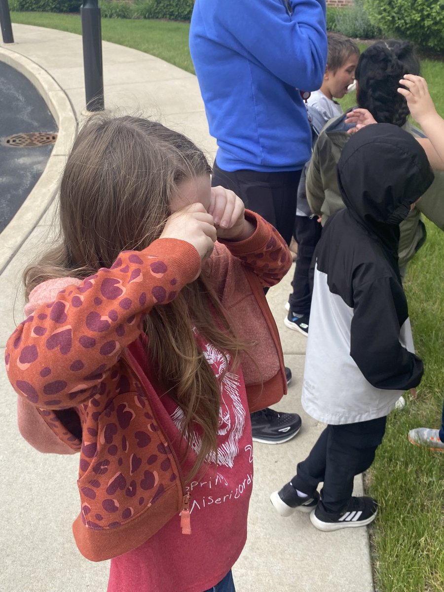 MissStepanek's tweet photo. Thank you @MrsRileyMC for taking our class on a bear hunt this morning! We had so much fun 😊🐻 https://t.co/NMkql4wzt0