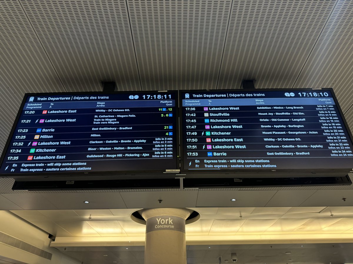 The new Toronto Union departure boards are such an improvement. Great job @Metrolinx.