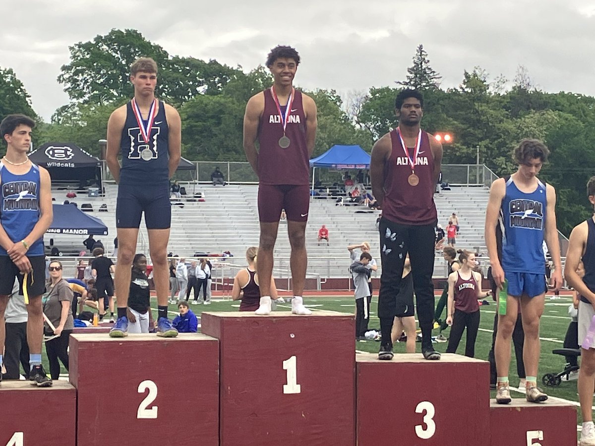 Boys <a href="/altoonatrack/">AltoonaTrack&Field</a> first Gold of the night ! Branson Adams Long Jump Champ!  Xavier Williams with bronze <a href="/AASDSuper/">AASD Superintendent</a> <a href="/AAHSStuCouncil/">AAHS StudentCouncil</a> <a href="/altoonastrength/">Altoona Speed and Strength</a> <a href="/AltoonaEcho/">Altoona High School Mountain Echo</a> #AltoonaProud