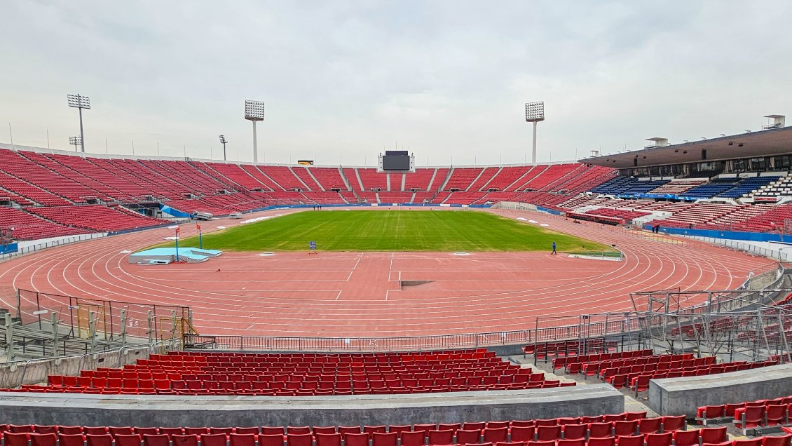 [Fotos] Así está la cancha del Estadio Nacional de cara al clásico universitario #CooperativaContigo tinyurl.com/2dkwvsbh