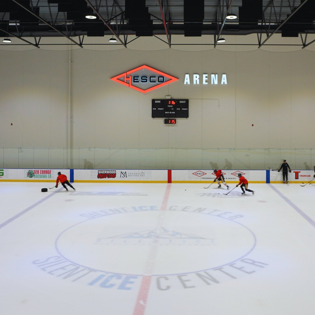 One of our premium rinks! 🧊 The HESCO arena - the go-to rink for hockey enthusiasts! Looking to skate on premium ice? Check out the link in our bio to book ice time with us. #SkateSIC #SilentIceCenter #Niskuab #yegicerinks #summerskatingyeg