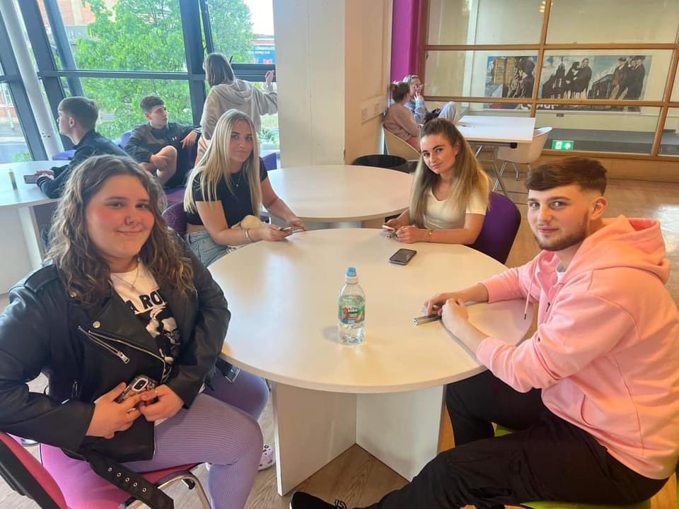 Rcitybelfast's tweet photo. 🌟 Fantastic night with the team welcoming back R staff member Ainsley after her international placement in SA 🇿🇦 

The young people then continued on with their @Foroige module 3 📚 focusing on some great ideas for their social action projects💡👏🏼 

#RCITY #QUEENS #FOROIGE https://t.co/yaswZD0I56