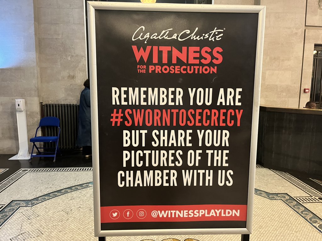 @Greg_Callus @CelindeSchoen #35 of 2024 (theatre thread) Witness for the Prosecution ⭐️⭐️⭐️⭐️ Third visit to this Agatha Christie courtroom drama at the stunning County Hall. Great fun, with (actors playing) barristers hamming up their lines to the millionth degree. Full review soon in @counselmagazine.