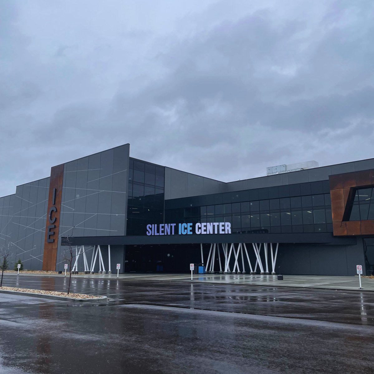 May has been a rainy one for Nisku - but inside our premium facility, the action is non-stop! 🏒 #SkateSIC #SilentIceCenter #Niskuab #yegicerinks #summerskatingyeg