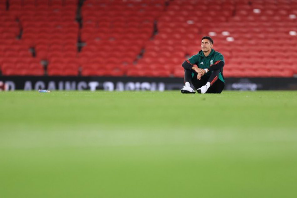 Rapha Varane. 🔴👋🏻 Last dance at Old Trafford now available as free agent.