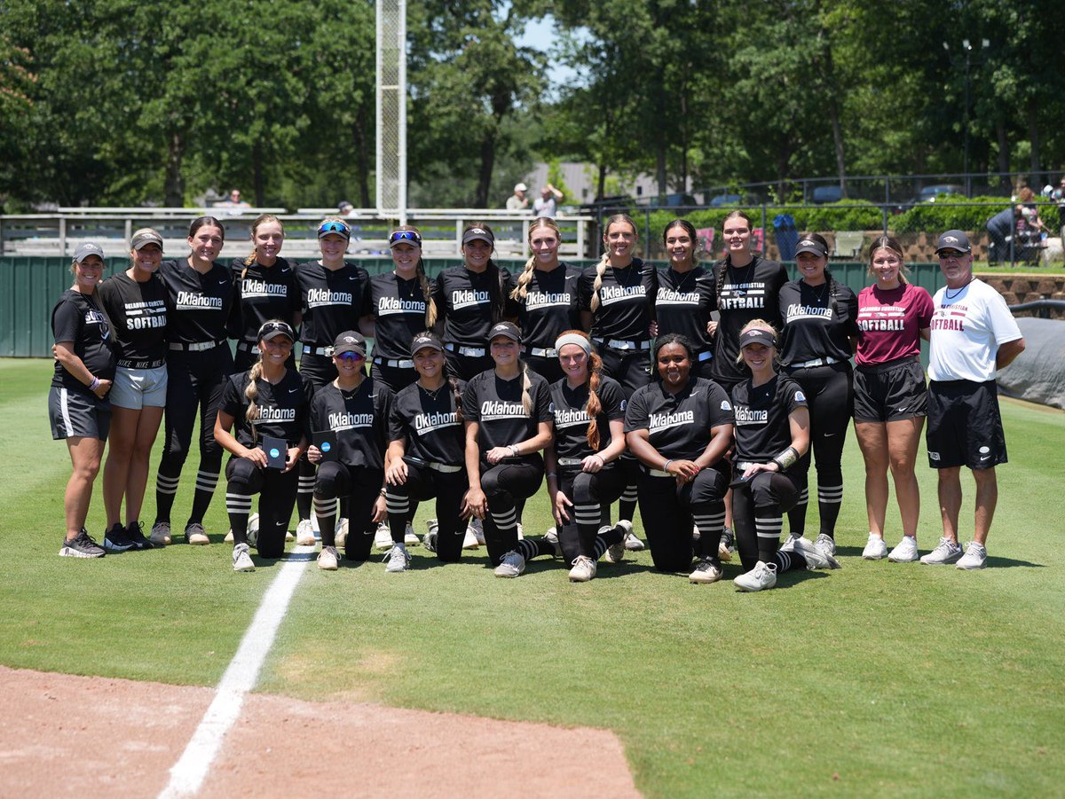 OCeaglesSB's tweet photo. Unforgettable season! Unforgettable senior class! History made! #TalonsUp 
Thank you seniors for leaving this place better than you found it! You have set a new standard and expectation for OC Softball.
Stay tuned, the youngins will be back!🦅 https://t.co/Ors0RI8wfW