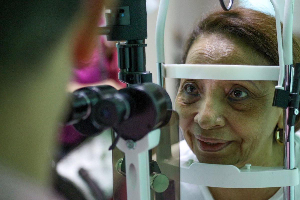 ¡Los ojos son la ventana del alma! 

Visitamos y compartimos con los pacientes captados para la Jornada Quirúrgica Oftalmológica de Cataratas y Pterigión.
 
Verlos felices nos compromete a cumplir con eficiencia y amor. 

<a href="/NicolasMaduro/">Nicolás Maduro</a> 
<a href="/Marlenycdc_/">Marleny Contreras</a>
<a href="/NestorLReverol/">Néstor Reverol</a>
<a href="/MPPEDUCACION/">MPPEDUCACION</a>