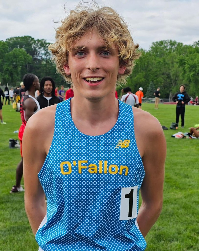 Another state qualifier! Congratulations, Zach Thoman! Winner of the 800m run (1:54.95)!