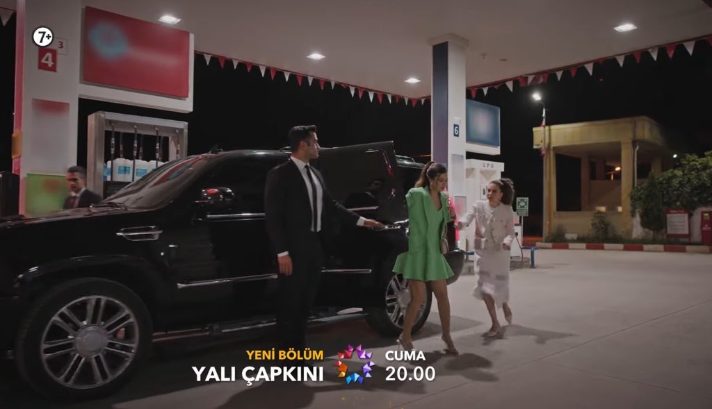 The only thing that caught my attention is that this might have been after Abidin’a wedding and Suna wore white to it 🌚

#YaliÇapkını #Absun
