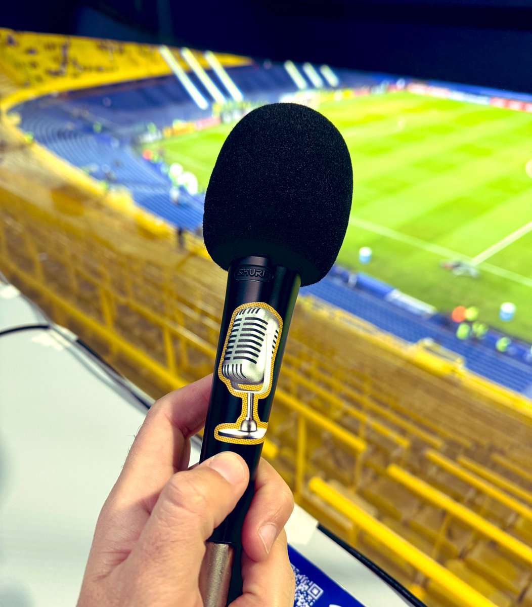 somosboca770's tweet photo. Cabina lista! Desde las 20, subite q #SomosBoca por @Radio_770 📻AM770 📲 https://t.co/hud3YpQu5y 🎤#SebaSellaro #JaviSimone @PetoCaba @mmmagnone6 @GaBOCAstel @IvanCerezuela @CoachGirasol @MaxiDiDario #SebaGomez @victorfucci https://t.co/OiMIScoPnw