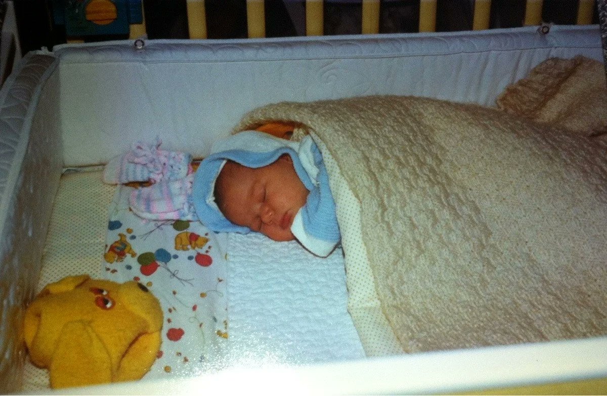 On this day in 1997, $AMZN went public

If you invested $1,000 in the IPO, it would be $2.5M today...

Me in 1997 napping instead of buying Amazon, SMDH