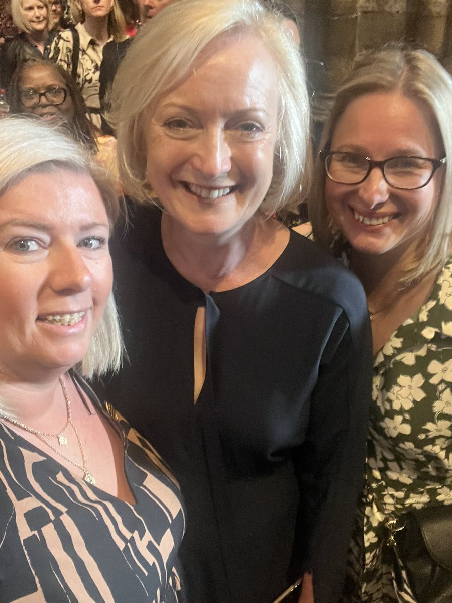 Carrie Cobb tweet media