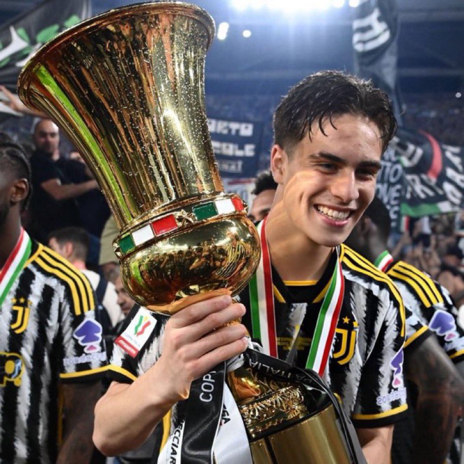 Juve_France's tweet photo. Kenan Yildiz. ⭐️🏆🇮🇹 https://t.co/hvNhuvYDjI