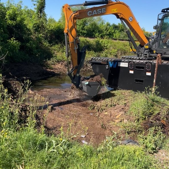 WetlandEquip's tweet image. Keeping it Local
#casce
#brushcutter
#treetrimmer
#maintenance
#drainage
#dewatering
#waterway
#infrastructure
#amphibious
#amphibiouslife
#amphibiousexcavator
#amphibiousbuggy
#amphibiousequipment
#swampexcavator
#swamplife
#wetlandequip
@Wetlandequip
wetlandequipment.com