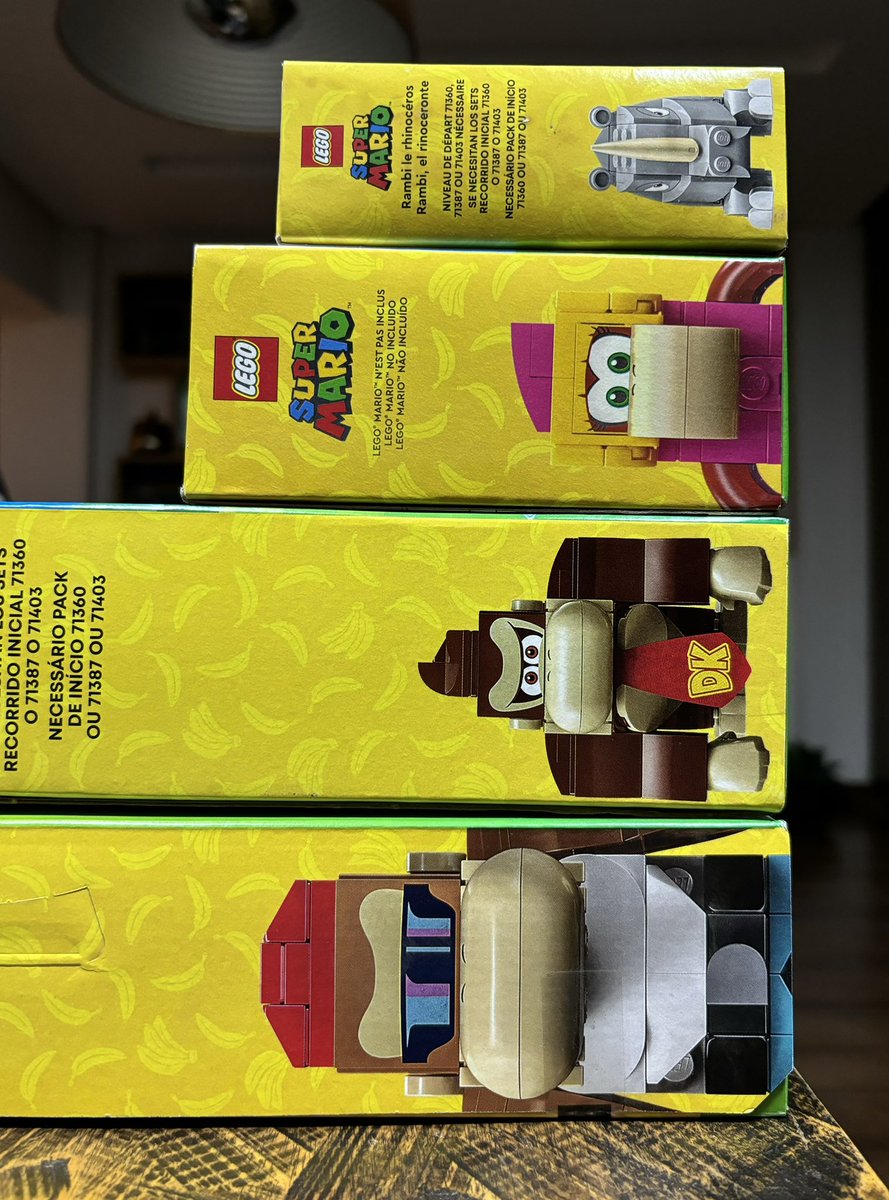 dudu_maia's tweet photo. Quando eu digo q comprar #Lego é um caminho sem volta, acreditem! Mas também não deixa de ser uma terapia… 😌 #DonkeyKong #DK #DiddyKong #DixieKong #FunkyKong #Rambi https://t.co/afvMO66rZO