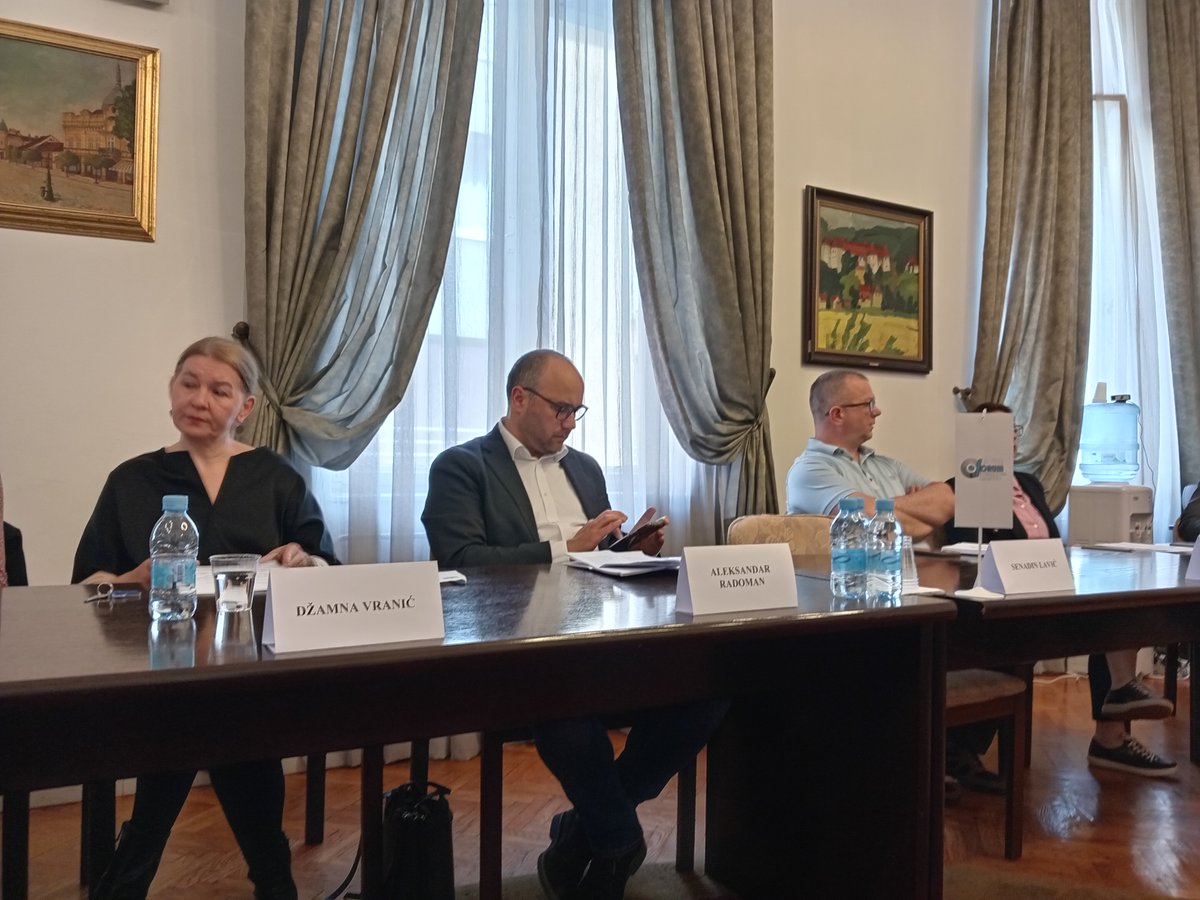 Drugi dan konferencije započeo je svečanim otvaranjem i pozdravnim obraćanjima prof. dr. Jasne Duraković, federalne ministrice obrazovanja i nauke, Samira Avdića, zamjenika gradonačelnice Sarajeva i prof. dr. Rifata Škrijelja, rektora Univerziteta u Sarajevu.