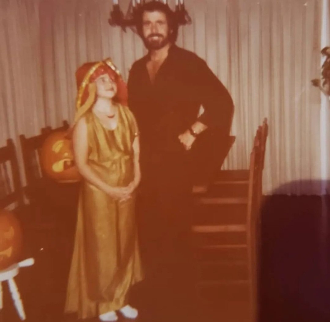 This is me and my Dad on Halloween in 1978. I have been reading @MitchHorowitz book, The 30-Day Mental Challenge, and I am on day 28. The exercises in this book have assisted me in focusing on the positive memories of my childhood. My heart is full of joy.