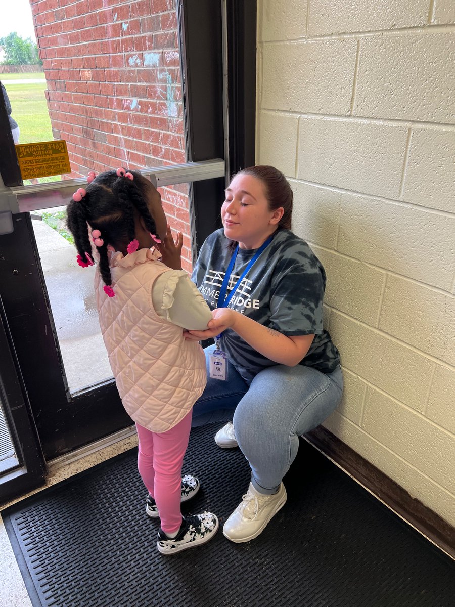 Thank you, 𝙈𝙨. 𝘼𝙝𝙡, our 𝘌𝘊 𝘙𝘦𝘴𝘰𝘶𝘳𝘤𝘦 teacher, for the difference you’re making in the lives of our students. It's heartwarming to see educators providing such compassionate support to their students. @CumberlandCoSch #sharethegood
