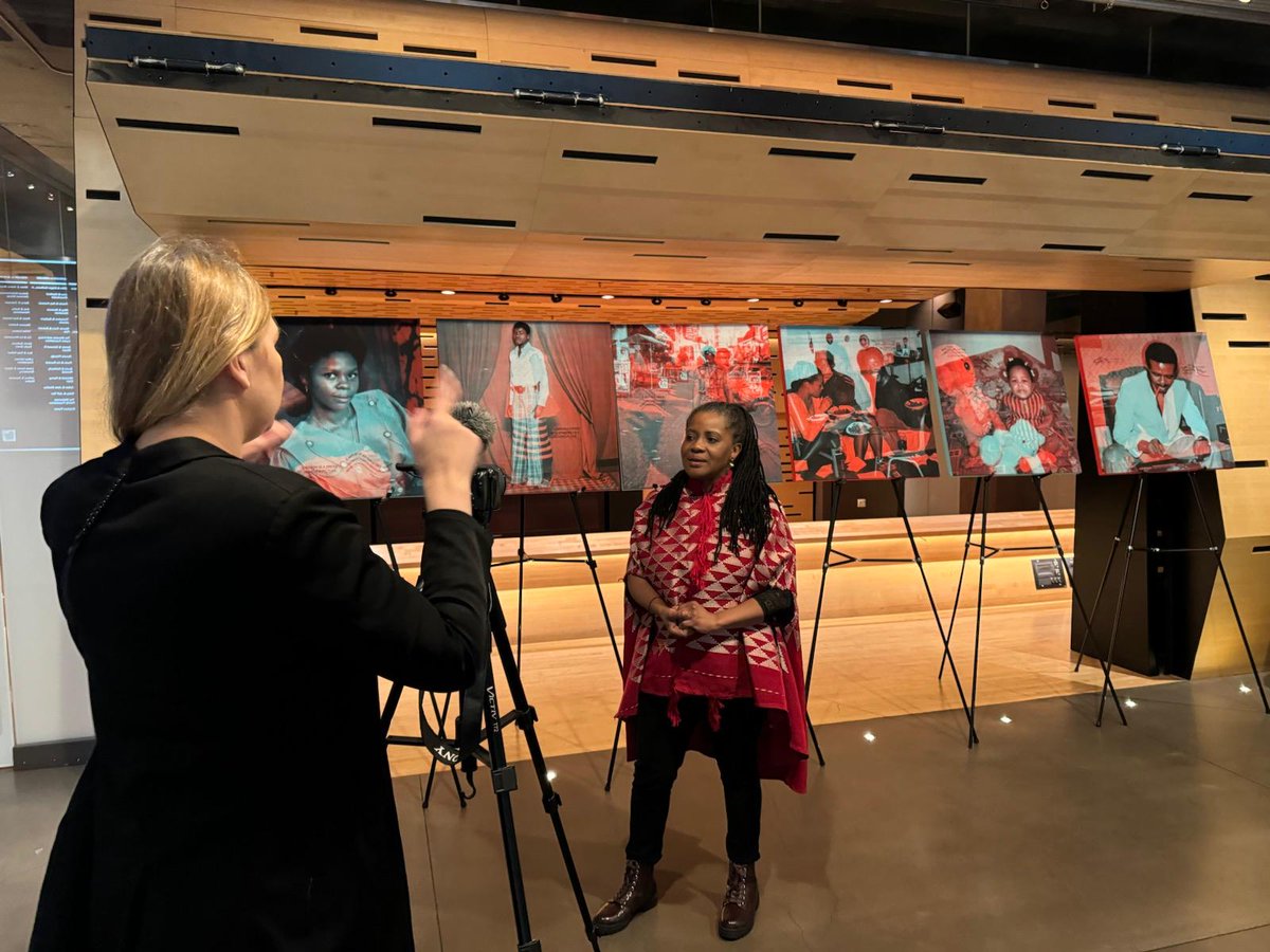 elanatsuifilm's tweet photo. Photo Highlights DELA: North American Premiere at NYAFF31
DELA: North American Premiere at NYAFF31
May 12, 2024
#elanatsuifilm #elanatsui #nyaff31 #newyorkcity #newyork #art #contemporaryart
#africanart #nigeria #ghana #overthebridge #africanfilm #filmfestival https://t.co/bTsqcXyFs9