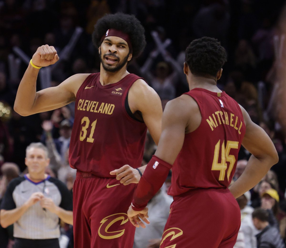 LegionHoops's tweet image. BREAKING: Donovan Mitchell, Caris LeVert, and Jarrett Allen will all miss tonight’s elimination game against the Celtics.

Wow.