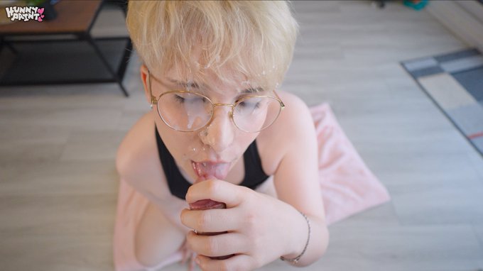 Watch hunnypaint + io's leaked NSFW photo on TwXstars