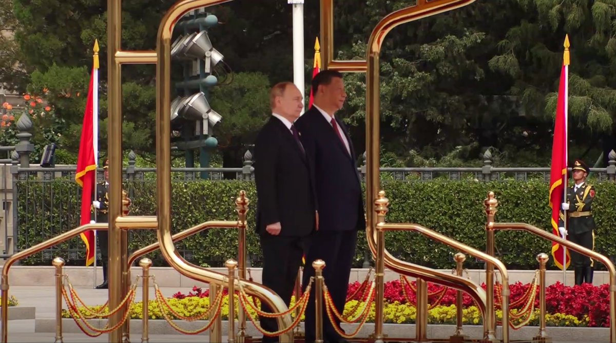 ❗ 🇷🇺🇨🇳Vladímir Putin y Xi Jinping se reúnen en Pekín El presidente de Rusia, Vladímir Putin, ha llegado a Pekín en visita oficial por invitación del líder chino, Xi Jinping. Se trata del primer viaje al extranjero del mandatario ruso tras la toma de posesión.