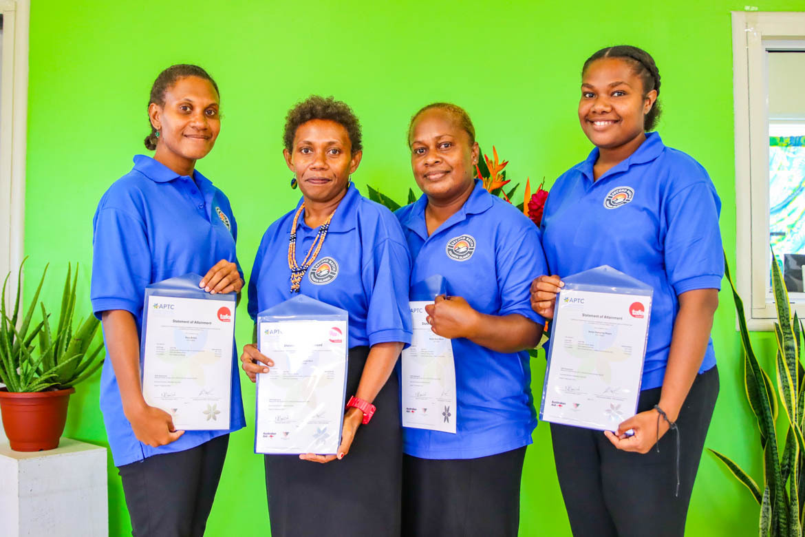 Congratulations to 17 🇸🇧 women who graduated with Australian 🇦🇺accredited qualifications to work in Aged Care under the @aptcpacific and Ministry of Foreign Affairs and External Trade program. Looking forward to seeing you in the workforce! #SIAusPartnership 🇸🇧🇦🇺