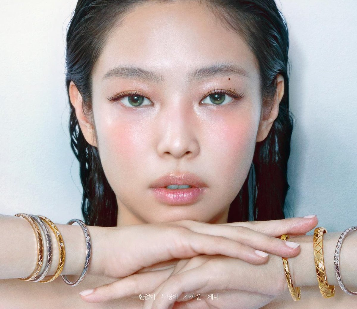 Jennie has reportedly donated 100 million won to Habitat Korea, an International Housing Welfare non-profit organization to help the Korean Youth in the name of her fanclub, 'BLINK'.