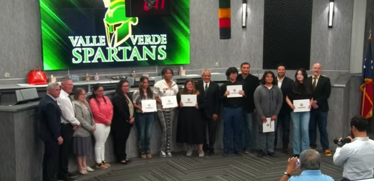 Proud of our Spartans for advancing to the Texas History Day competition at UT Austin 👏 They were recognized at tonight's Board of Trustees meeting. Let's go, Spartans! 🌟 #WEareSparta #THEDISTRICT