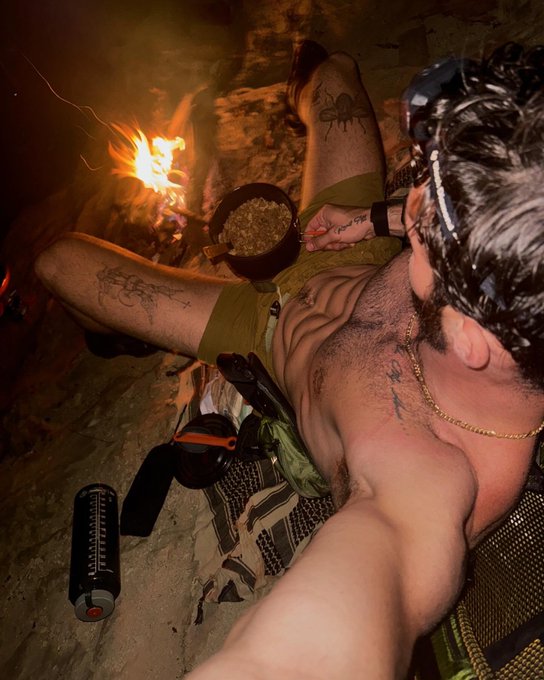 Fuego 🔥🔥 https://t.co/Hyp4nLsaEd<a href="/tag/doingbirdmagazine"class="tags"><span>#doingbirdmagazine</span></a><a href="/tag/doingbirdnineteen"class="tags"><span>#doingbirdnineteen</span></a>