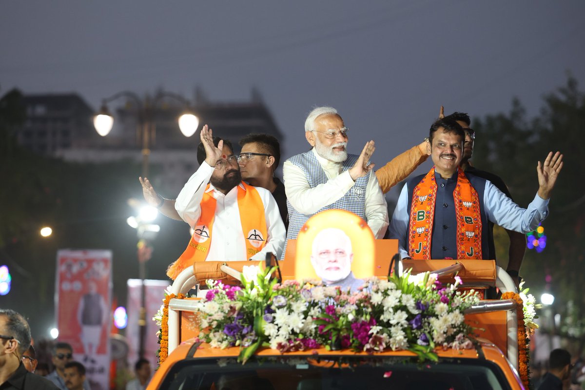MansukhbhaiMp's tweet image. Entire Mumbai with Modi 
Entire Maharashtra with Modi…

@narendramodi 

#ModiMagicInMumbai