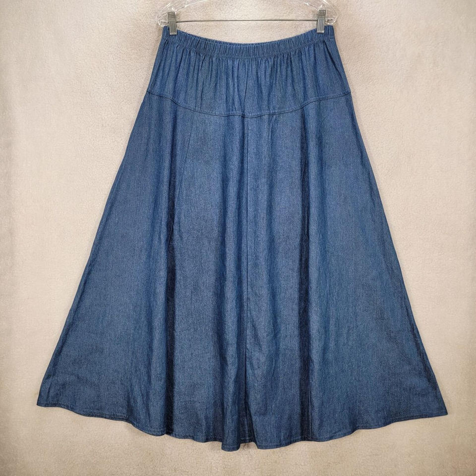 Step into the groove of the 90s with our unique swing A-line skirts! 
For 15% OFF use code: MAMALOVE15OFF
Ship up to 5 items for $10.00!
#VintageFashion #90sStyle #OOTD #FashionRevival #vintagewear #90smaximaliststyle #vintagewesternwear #springnightoutfit #fashion #vintagestyle