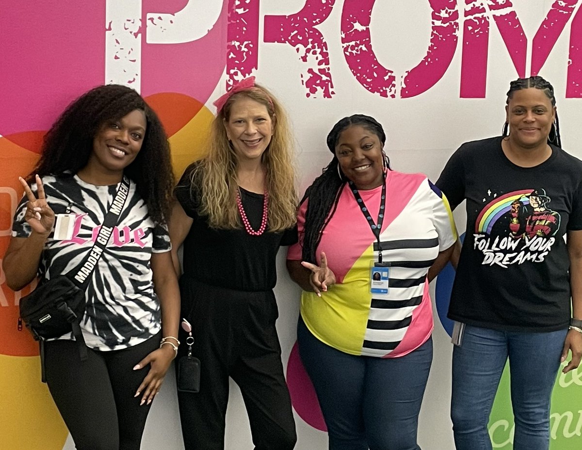 80’s Day! #WeRtheNac #smithstarzz #lifeatatt <a href="/FAYCallCenter/">Team Fayetteville</a>